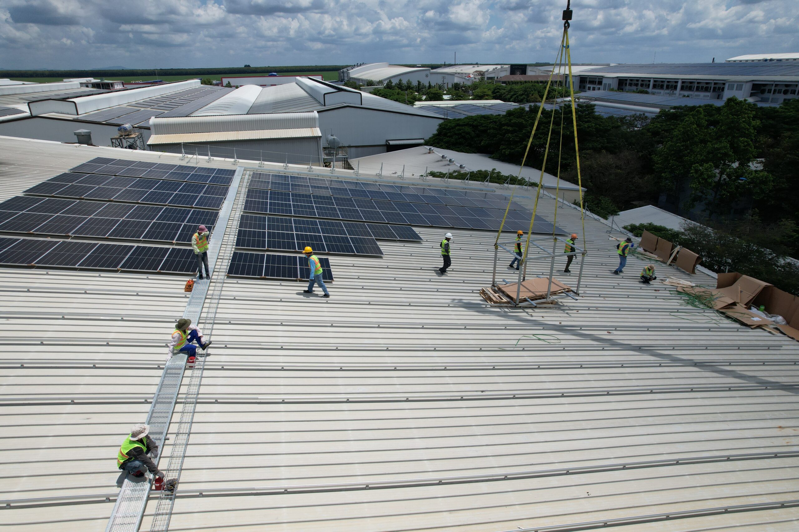 Nhà máy điện mặt trời Phong Phú