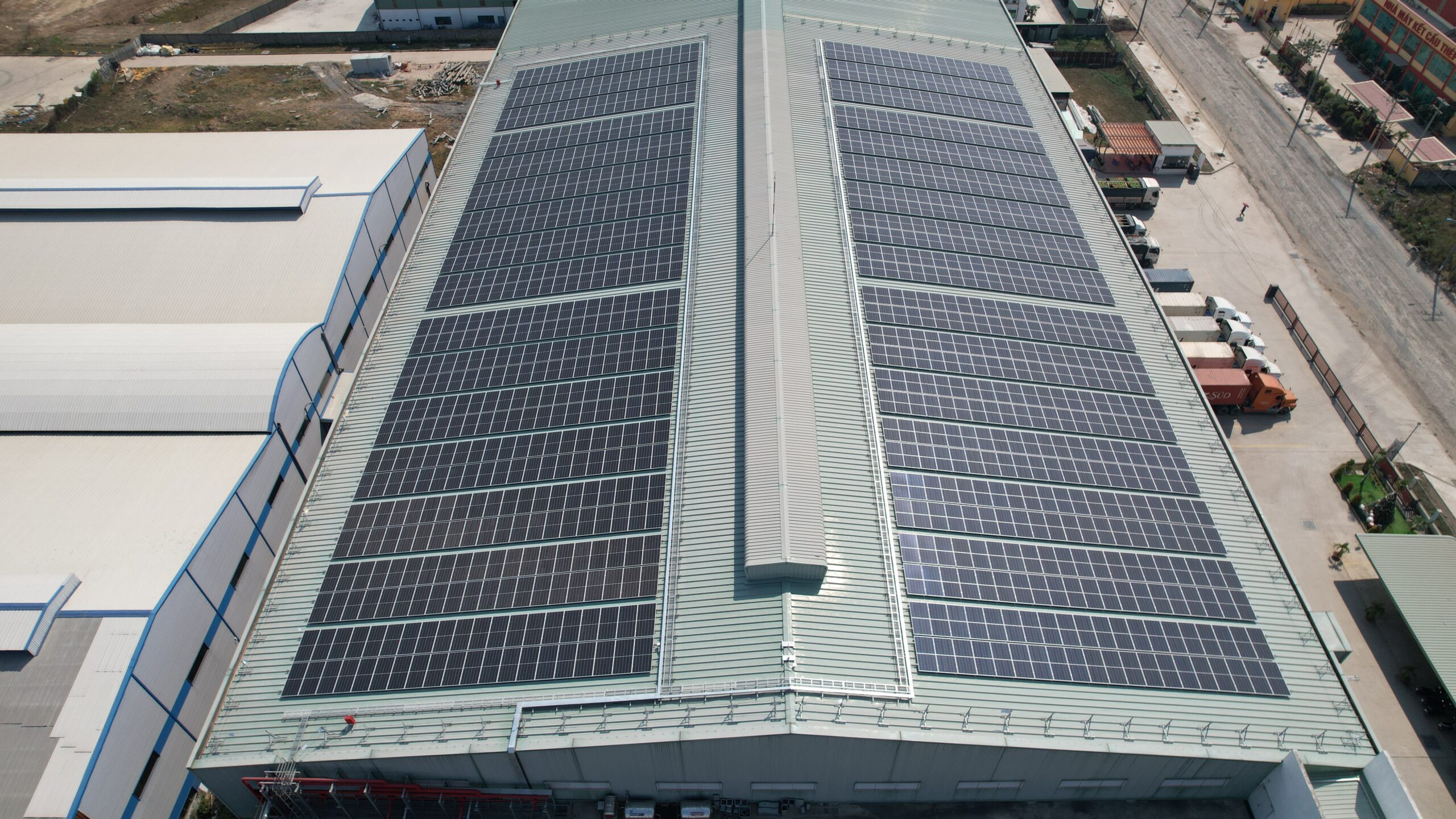 Nhà máy điện mặt trời Phong Phú